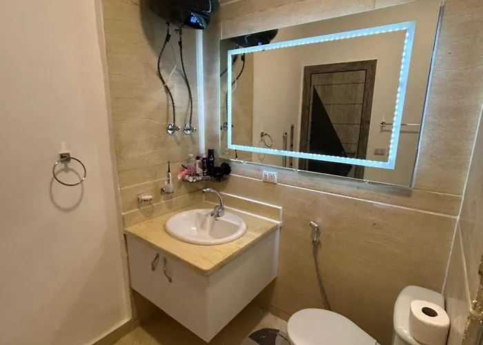 Апарт-отель Sea-view 1br Balcony Full Kitchen