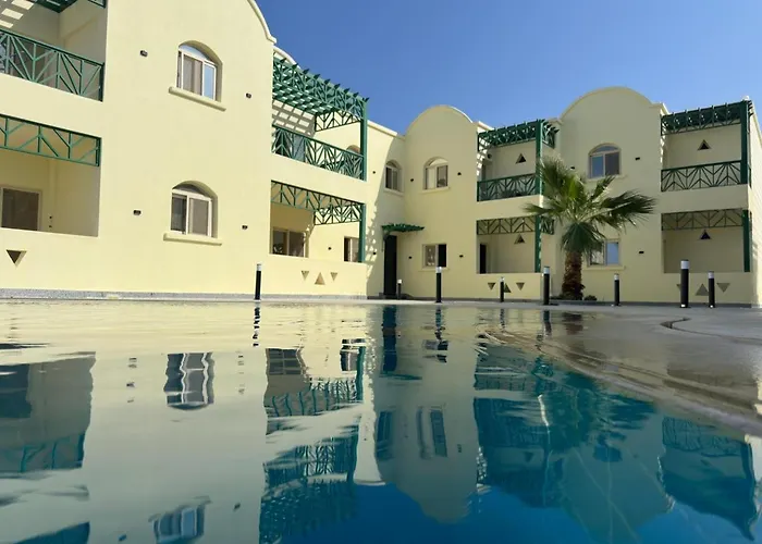 Апарт-отель Sea-view 1br Balcony Full Kitchen